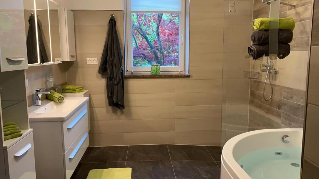 Stadtvilla Intzeplatz - Apartment Borkum Remscheid Esterno foto
