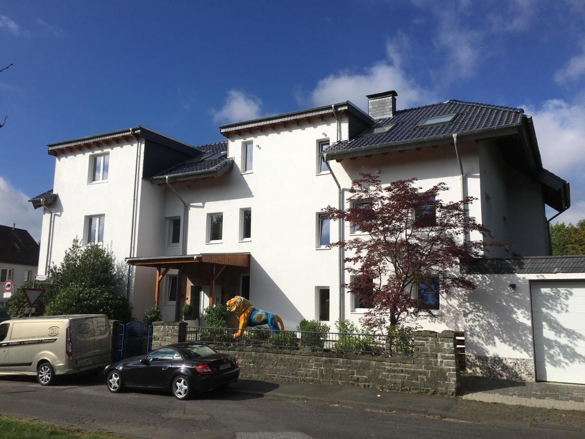 Stadtvilla Intzeplatz - Apartment Borkum Remscheid Esterno foto
