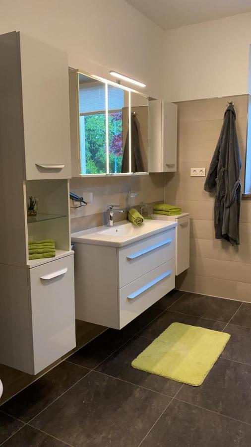 Stadtvilla Intzeplatz - Apartment Borkum Remscheid Esterno foto
