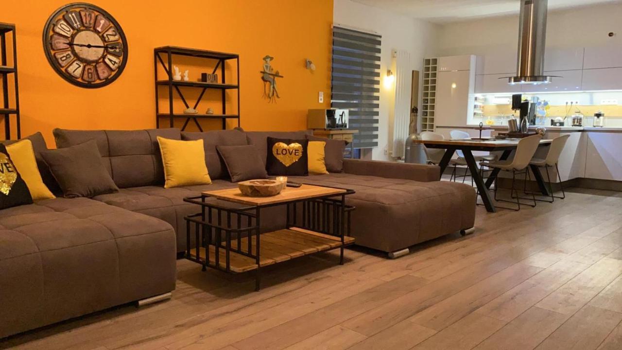 Stadtvilla Intzeplatz - Apartment Borkum Remscheid Esterno foto